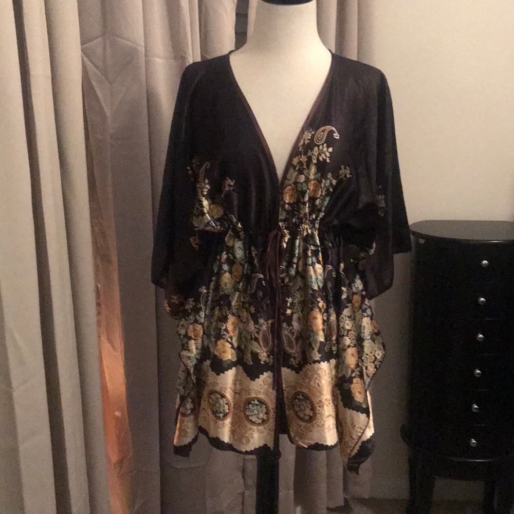 FLORAL PRINT BLOUSE